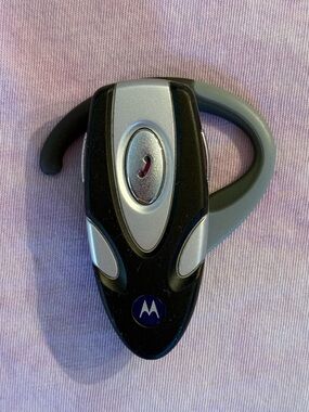 MOTOROLA BLUETOOTH EARPIECE